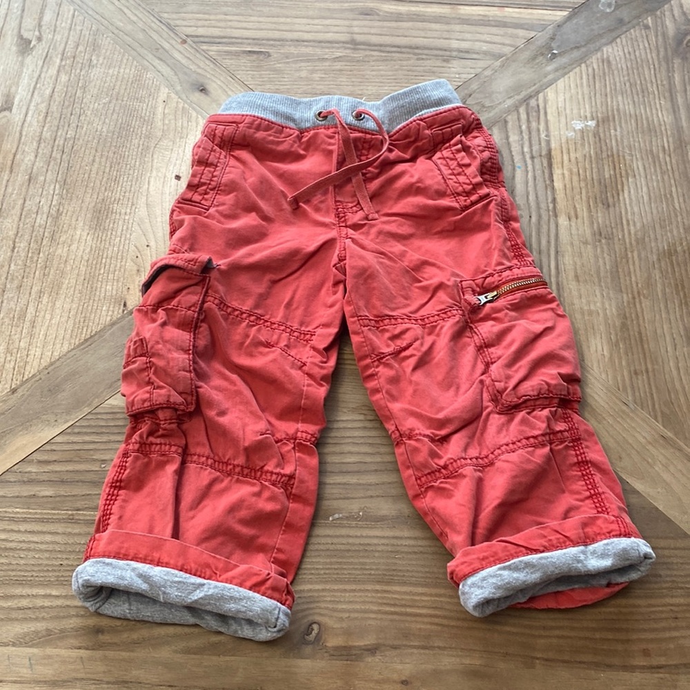 Mini Boden 4 jersey lined red cargo pants!